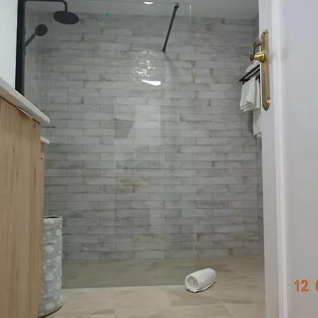 Apartment Santa Barbara - 200 M To The El Albir