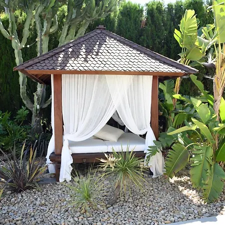Bed & Breakfast Kharisma