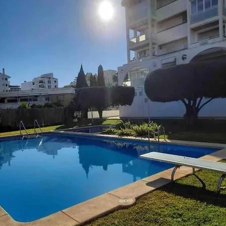 Lovely 2 Bedroom 2nd Line To *