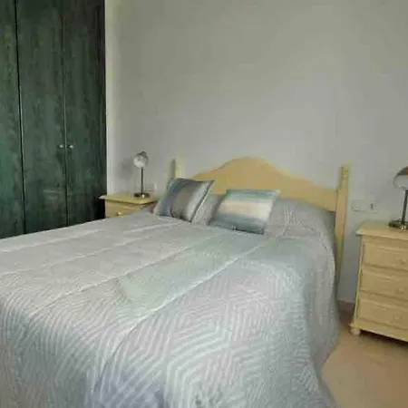Apartment Lovely 2 Bedroom 2nd Line To *