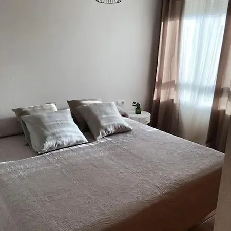Apartment Soleado Con Piscina Y Terraza Privada. *