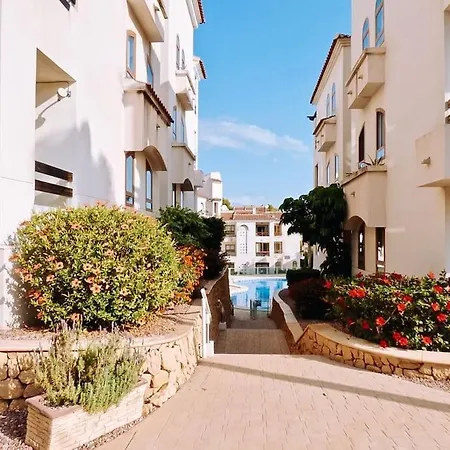 Soleado Con Piscina Y Terraza Privada. Apartment