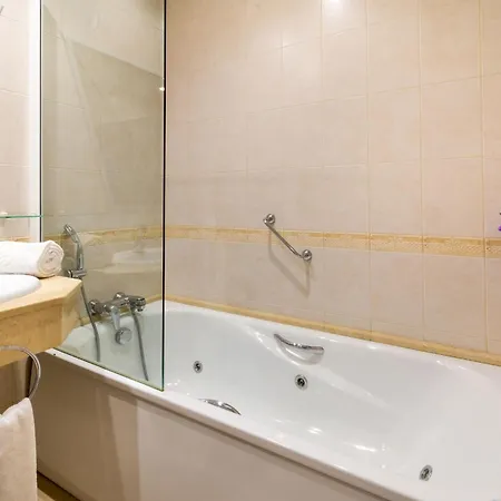 Albir Confort - Avenida 2 Dorm. *