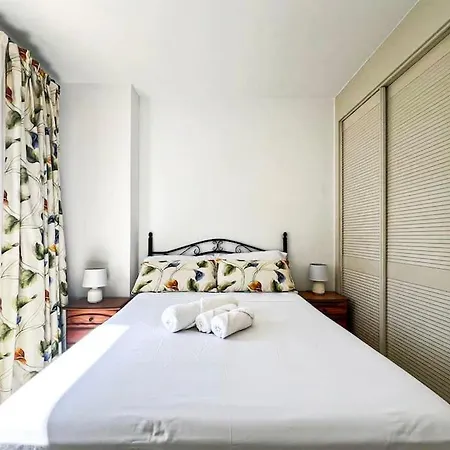Apartment Beachfront Luxury Albir *