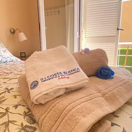 Casa La Familia En Albir *
