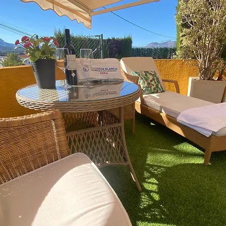 Casa La Familia En Albir