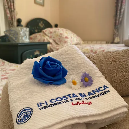 Casa La Familia En Albir