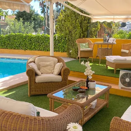 Casa La Familia En Albir *