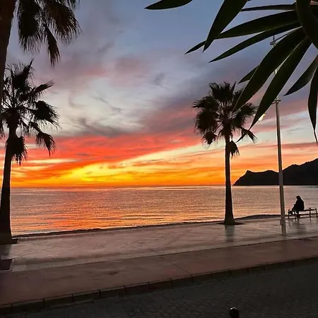 Appartement Beachfront 2-bedroom, Sleeps 6, Pool, Restaurants El Albir