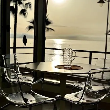 Appartement Beachfront 2-bedroom, Sleeps 6, Pool, Restaurants