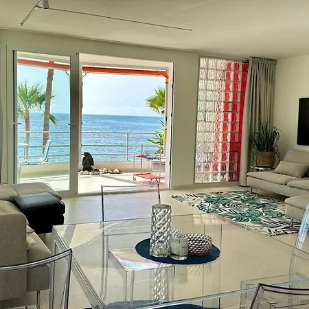 Appartement Beachfront 2-bedroom, Sleeps 6, Pool, Restaurants *