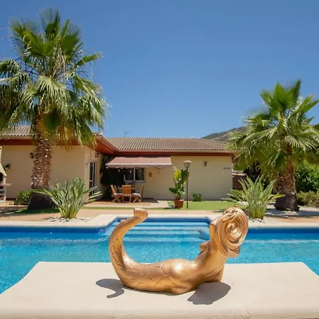 Esturion Villa