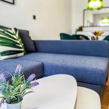 Apartment Renteando Albir