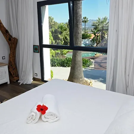 Kharisma Bed & Breakfast *