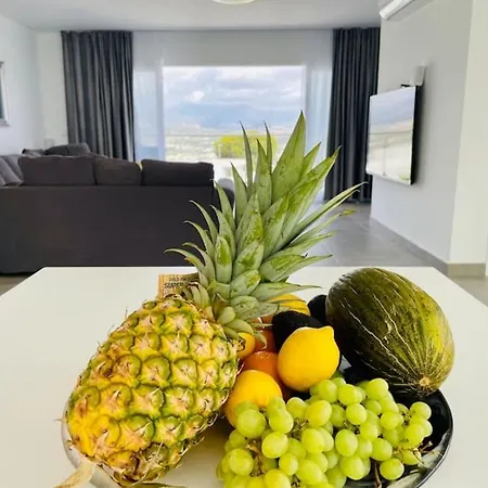 Magnificent View And Pool Holiday home *