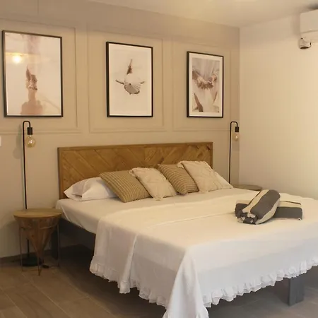 Casa La Siesta Albir Bed & Breakfast *