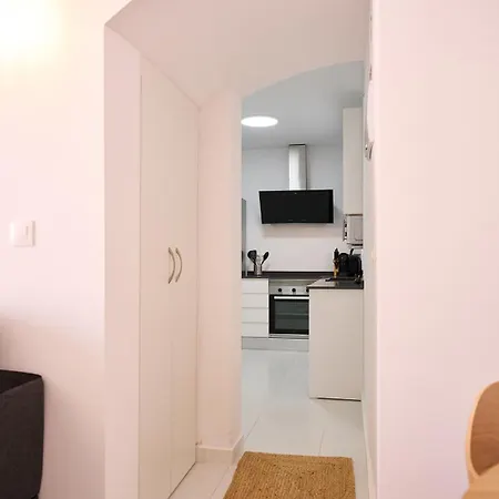 Apartment Jara Albir *