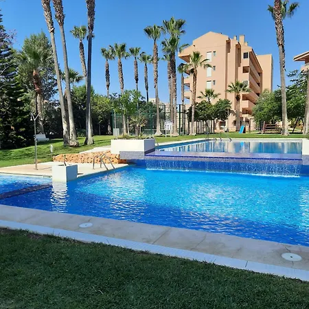 Comfortabel Hoekappartement Vlakbij Het * El Albir
