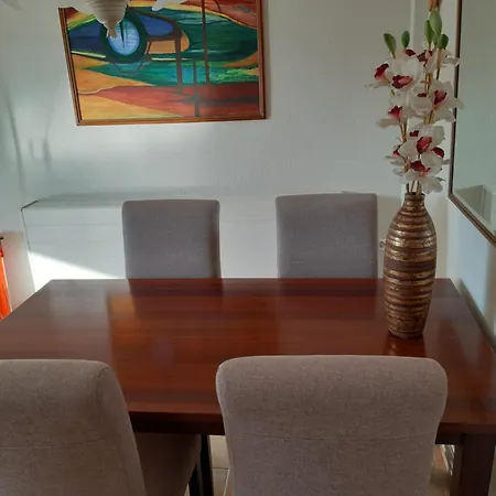 Apartment Comfortabel Hoekappartement Vlakbij Het *