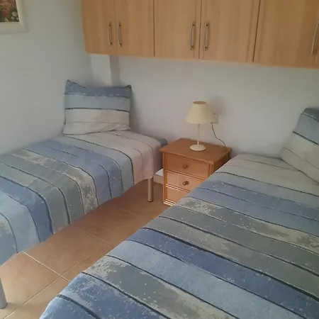 Apartment Comfortabel Hoekappartement Vlakbij Het