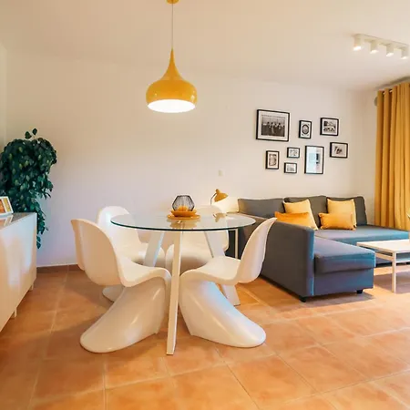 Apartment Renteando Albir