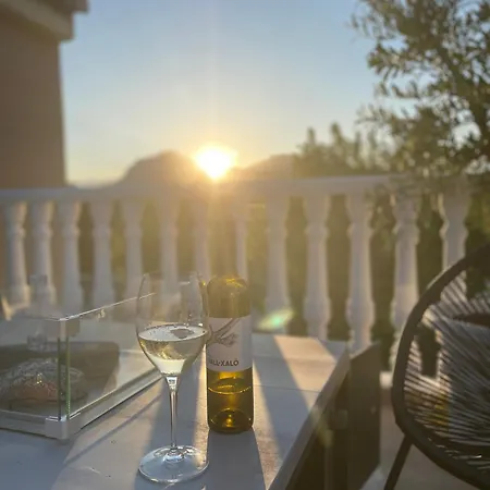 Apartment Casa Naru Albir, Duplex Met Ruim Terras En Buitenkeuken El Albir