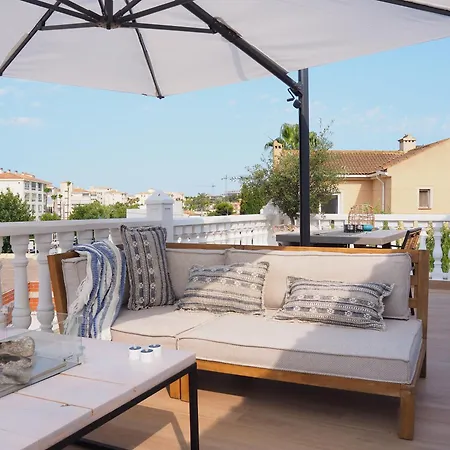 Apartment Casa Naru Albir, Duplex Met Ruim Terras En Buitenkeuken *
