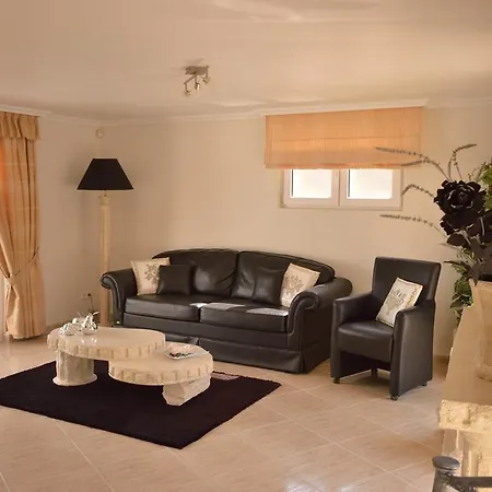 Apartment Amarilla Casa