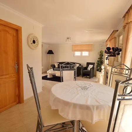 Amarilla Casa El Albir