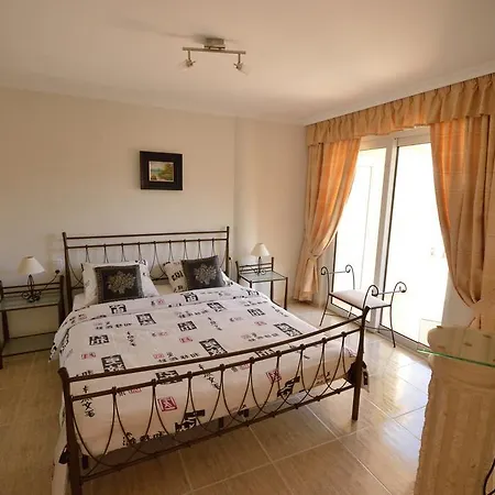 Amarilla Casa *