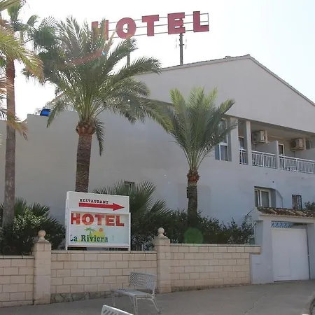 La Riviera Hotel *