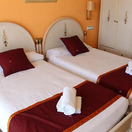 La Riviera Hotel