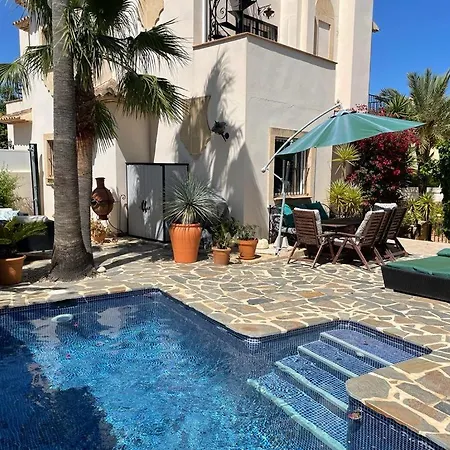 Casa Schaik Villa *