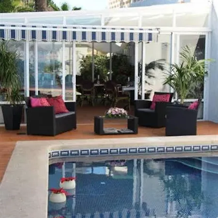 La Riviera